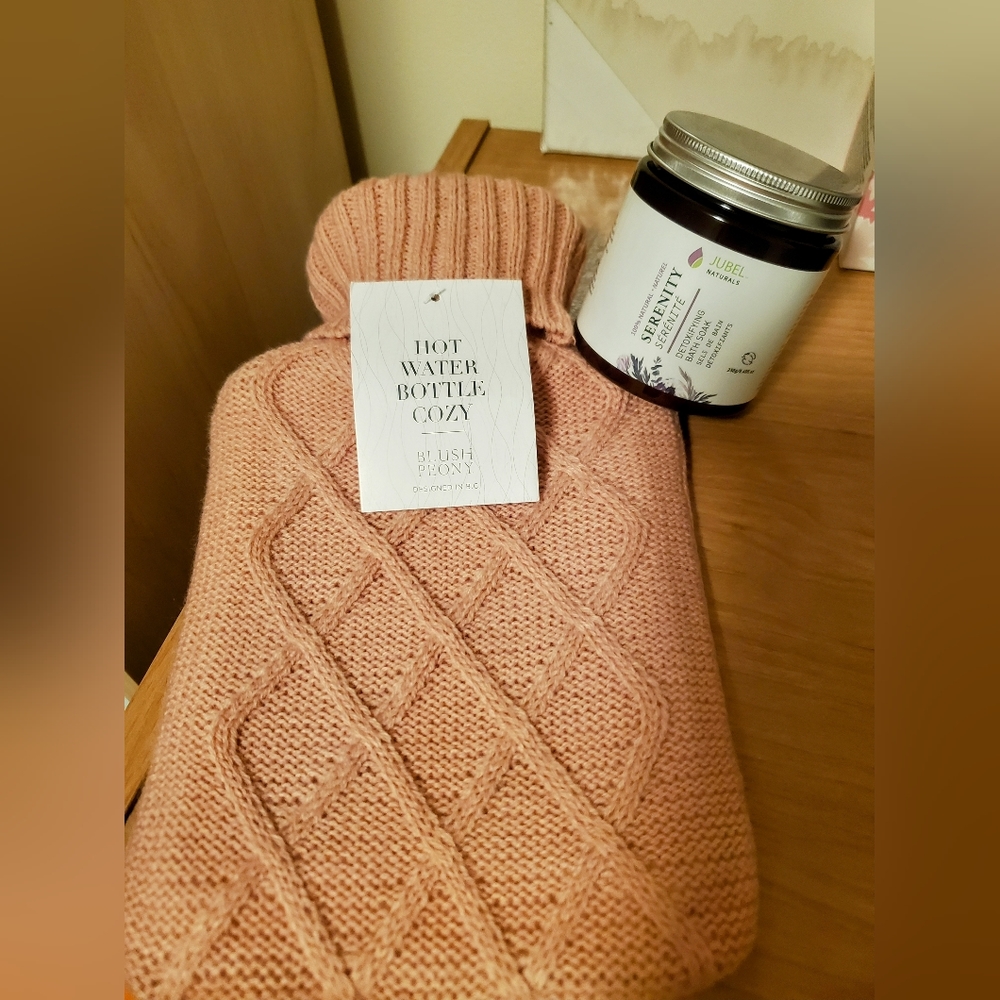 Blush Peony Hot Water Bottle Cozy 500ml + Jubel Naturals Detoxifying Bath Soak 2